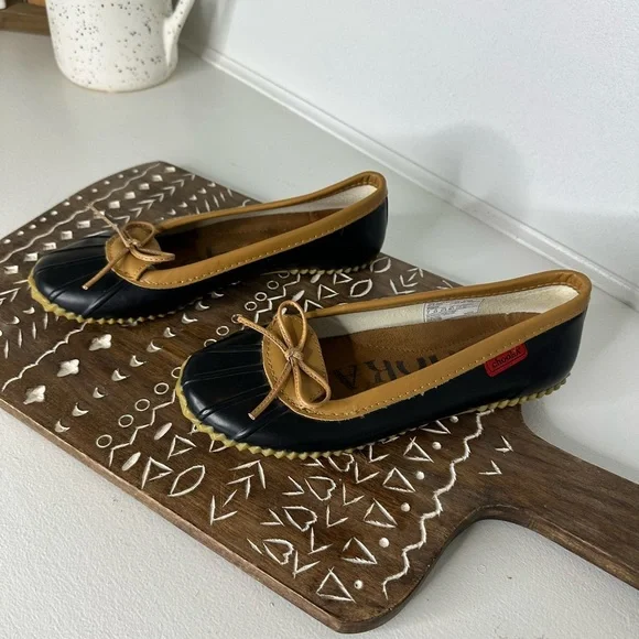 Chooka Duck Skimmer Black and Tan Flats and Loafers with Decorative Bow - Size 7 - Picture 2 of 10
